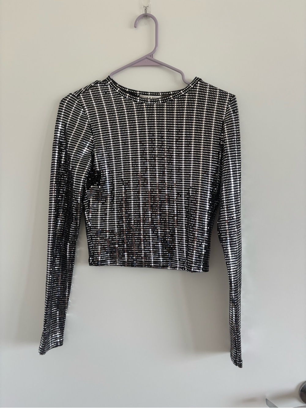 Alice + Olivia Delaina Long Sleeve Silver Sequin Embellished Top - Picture 3 of 8